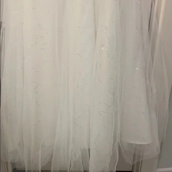 White Lace Wedding Dress Diamonds & Crystal Embellished Long Wedding Dress New - Picture 10 of 16